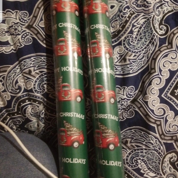 bnwt "old/red truck" wrapping paper - Picture 2 of 3